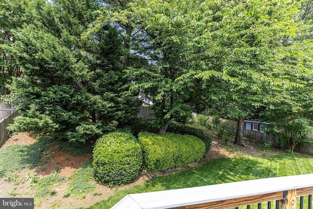 8314 Graceway Dr, Lorton, VA 22079 - view of yard