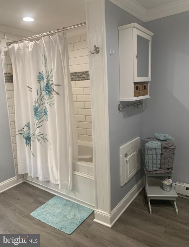 12 W Mispillion St, Harrington, DE 19952 - bathroom featuring shower / bathtub combination with curtain, crown molding, baseboards, wood finished floors, and recessed lighting