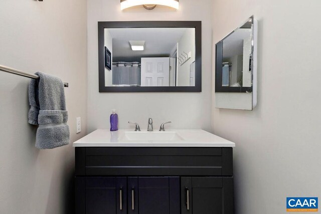 2070 Stone Rdg, Condos, Wintergreen, VA 22967 - full bath with vanity