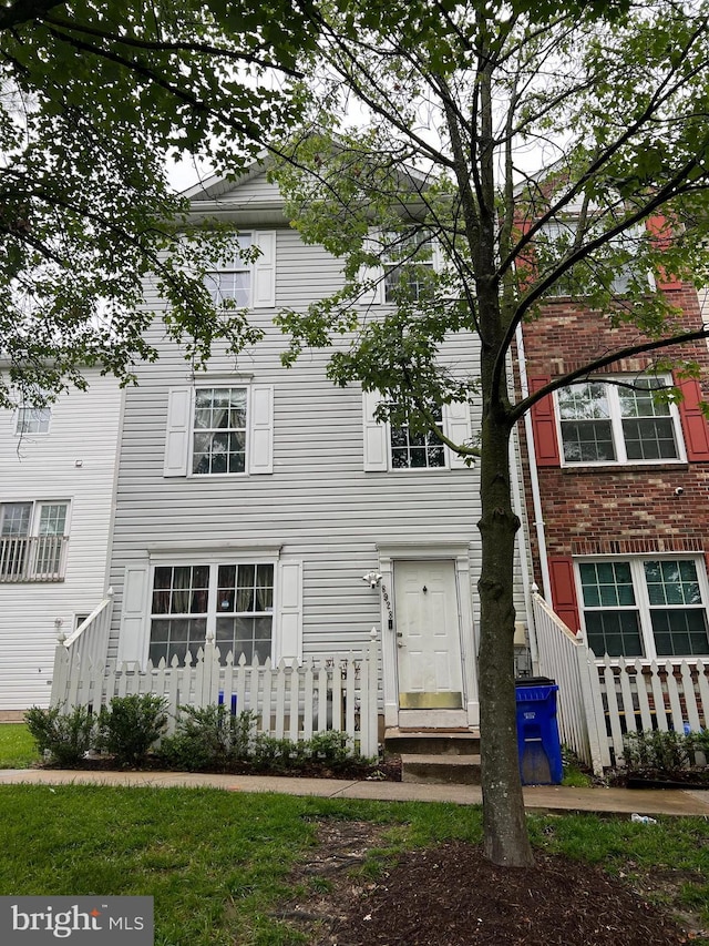 8928 Mallard Ct, Columbia, MD 21045 - view of traditional-style house