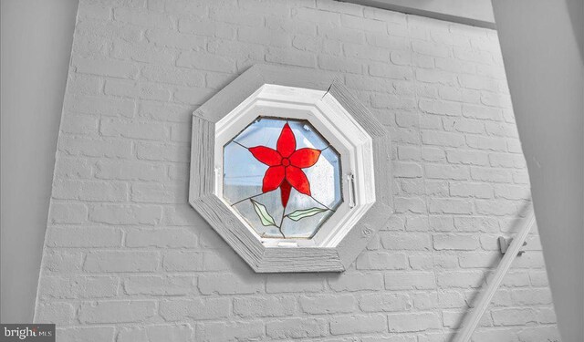 212 Broad St, Elmer, NJ 08318 - detailed view of brick wall
