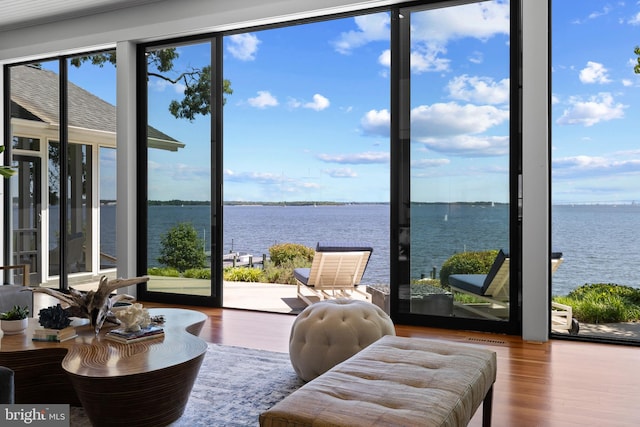 2514 Lyon Dr, Annapolis, MD 21403 - living area featuring wood finished floors and a water view