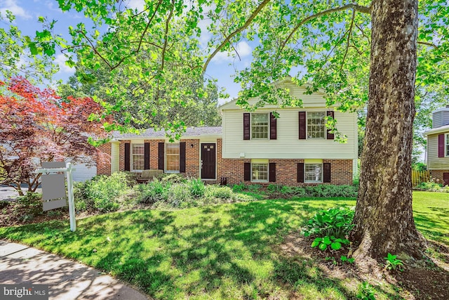 958 Tympani, Herndon, VA 20170 - tri-level home with brick siding and a front lawn