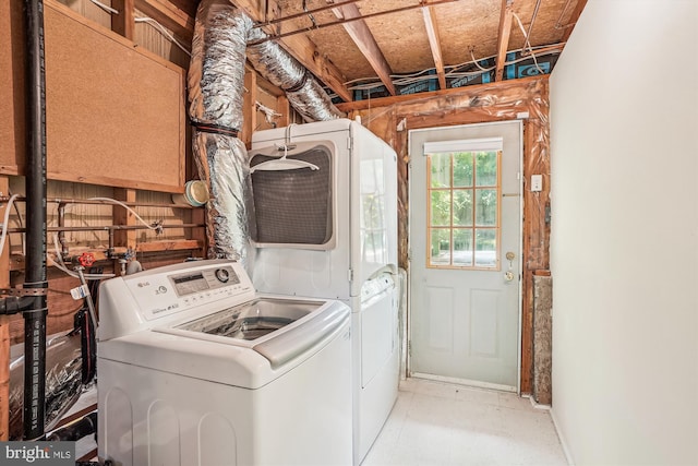 958 Tympani, Herndon, VA 20170 - washroom featuring washing machine and dryer
