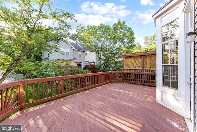 20580 Willoughby Sq, Sterling, VA 20165 - view of deck