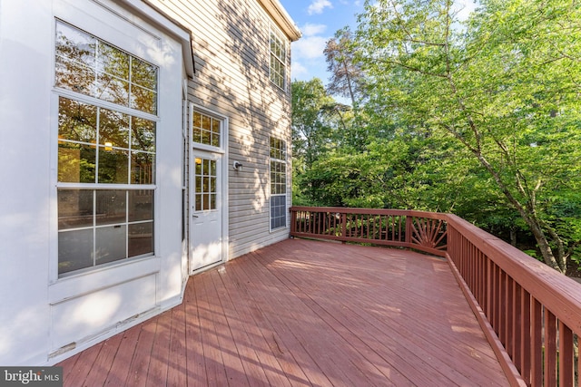 20580 Willoughby Sq, Sterling, VA 20165 - view of wooden deck