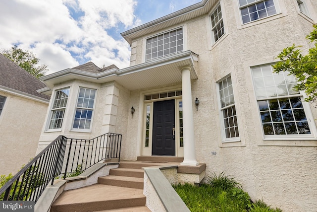 1015 Riverview Ln, Conshohocken, PA 19428 - property entrance with stucco siding