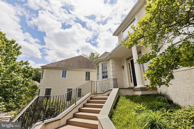 1015 Riverview Ln, Conshohocken, PA 19428 - exterior space with stucco siding