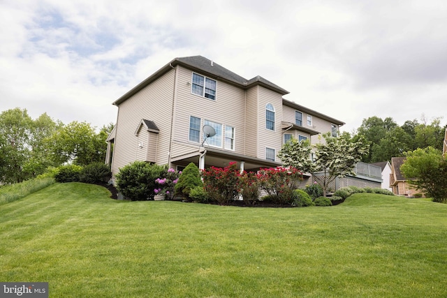 5110 Maple Leaf Ct, Mechanicsburg, PA 17055 - rear view of property with a yard