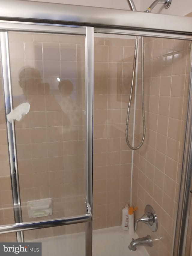 9900 Georgia Ave Unit 27-709, Silver Spring, MD 20902 - bathroom with enclosed tub / shower combo