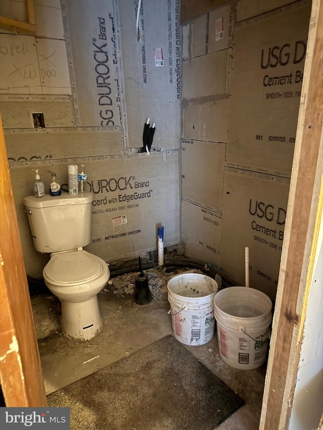 276 Woodstown Daretown Rd, Woodstown, NJ 08098 - bathroom featuring toilet