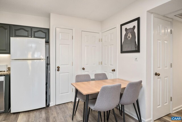 2028 Stone Rdg, Condos, Wintergreen Resort, VA 22967 - dining area featuring light wood finished floors and baseboards