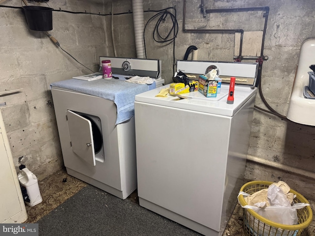817 Maple St, Waynesboro, PA 17268 - washroom featuring washer and dryer