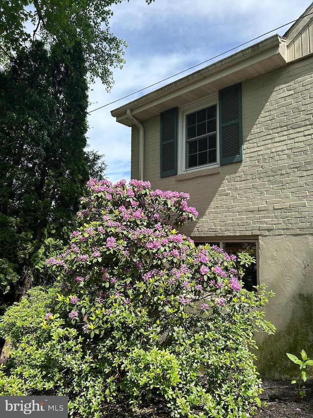 1821 Driver Ave, Lancaster, PA 17602 - exterior view of brick siding
