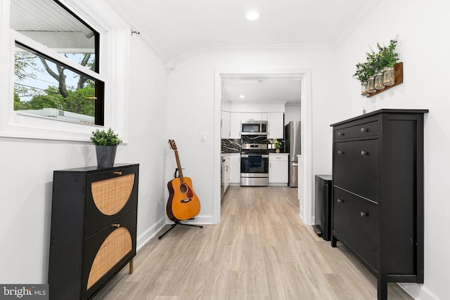 2920 Weisman Rd, Silver Spring, MD 20902 - hallway featuring light wood-style floors, baseboards, crown molding, and recessed lighting