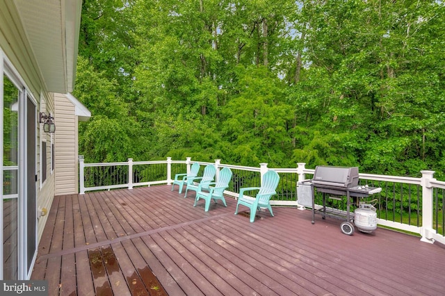 141 Lorins Dr, Huntingtown, MD 20639 - view of wooden terrace