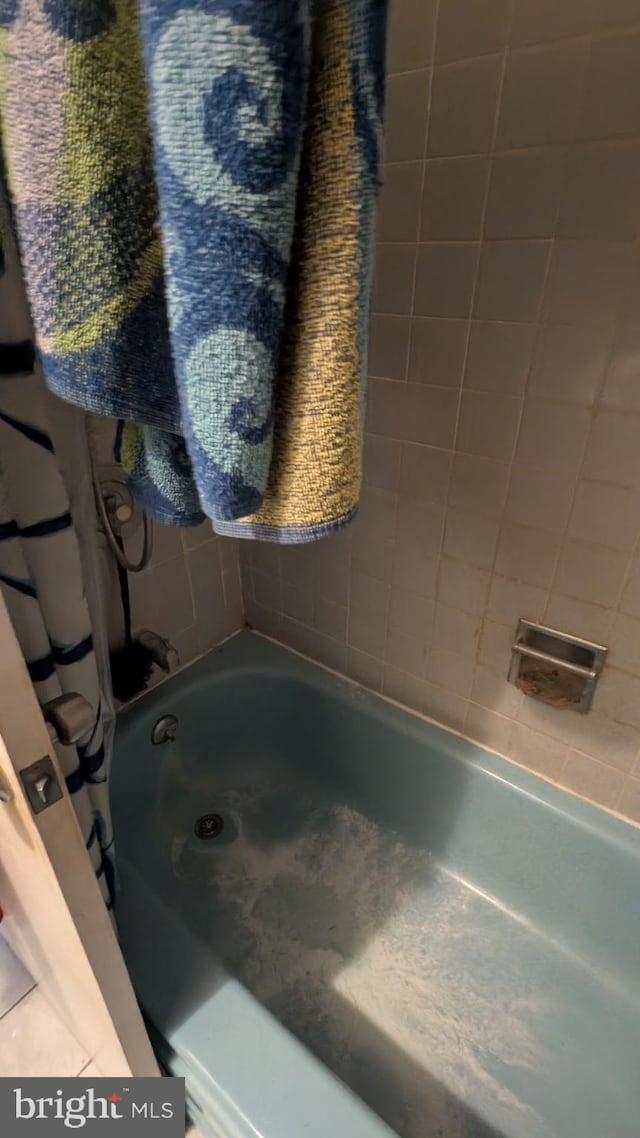 71 Shawmont Ln, Willingboro, NJ 08046 - view of full bath
