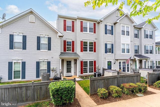 9325 Witch Hazel Way, Manassas, VA 20110 - townhome / multi-family property featuring central AC