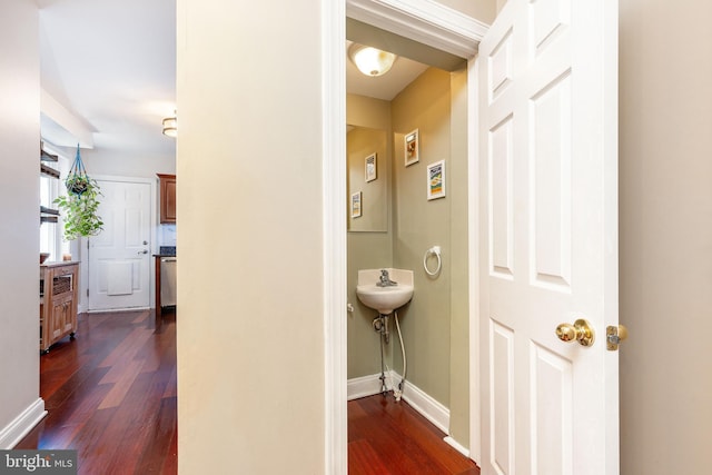1238 N Mascher St, Philadelphia, PA 19122 - bathroom with wood finished floors and baseboards