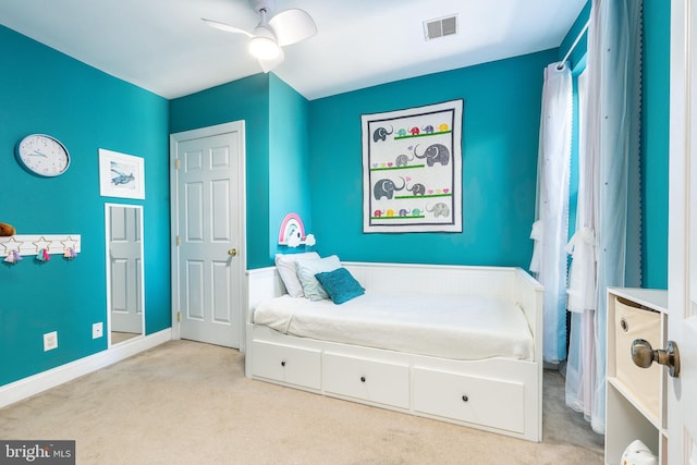 1238 N Mascher St, Philadelphia, PA 19122 - carpeted bedroom with a ceiling fan