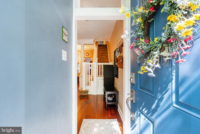 1238 N Mascher St, Philadelphia, PA 19122 - foyer entrance with stairway and wood finished floors
