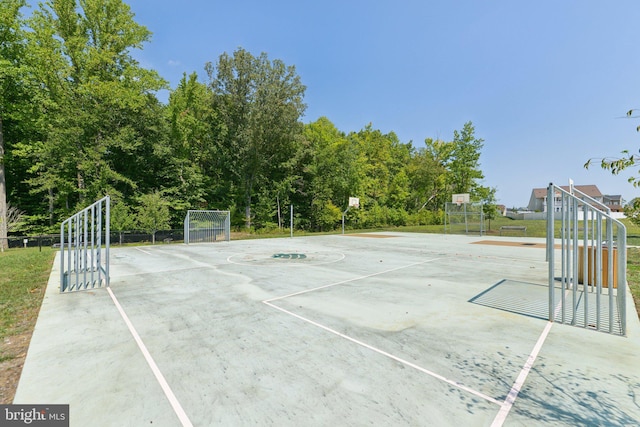 5809 Savannah Dr, Brandywine, MD 20613 - view of sport court featuring community basketball court