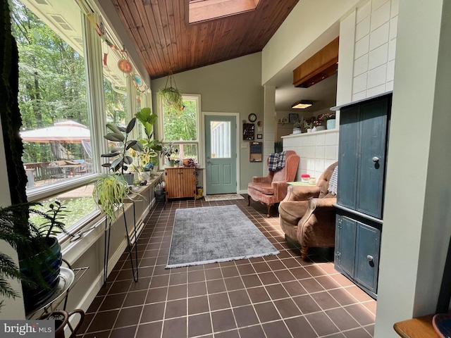 212 Haag Rd, Reading, PA 19606 - sunroom featuring vaulted ceiling and a skylight