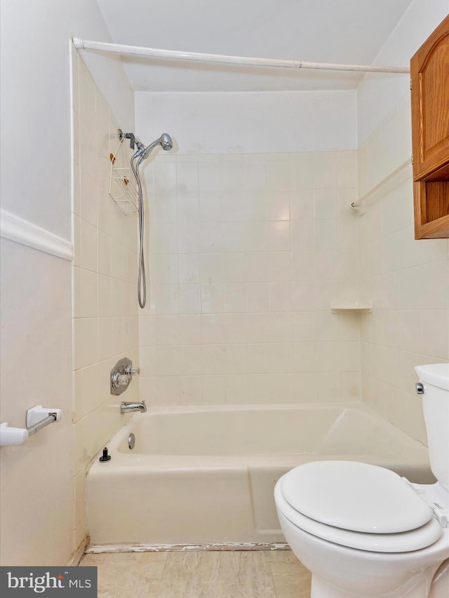 7324 E Springbrook Ct, Middletown, MD 21769 - full bath with toilet and shower / bath combination