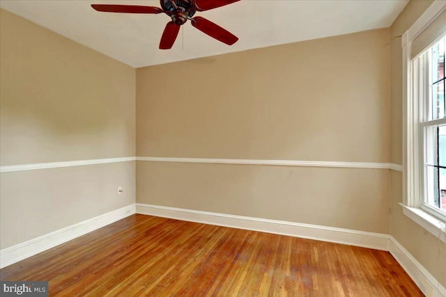 315 Nevin St, Lancaster, PA 17603 - unfurnished room featuring wood finished floors, baseboards, and a ceiling fan