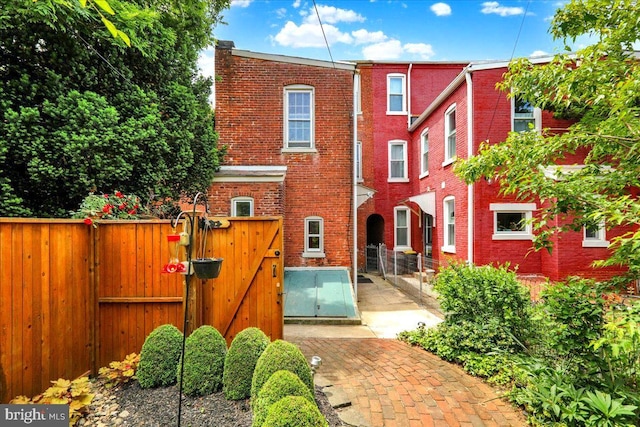 315 Nevin St, Lancaster, PA 17603 - back of property with brick siding