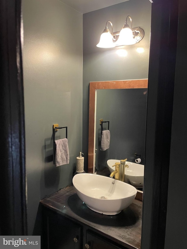 115 E Sheldrake Cir, Dover, DE 19904 - bathroom with vanity