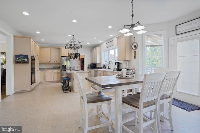 5040 Hummingbird Ln, Warrenton, VA 20187 - dining space featuring a chandelier and recessed lighting