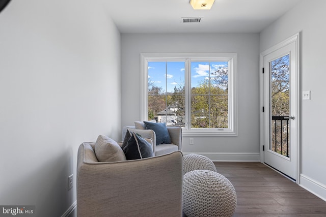 629 S Orange St, Media, PA 19063 - sitting room featuring dark wood finished floors and baseboards