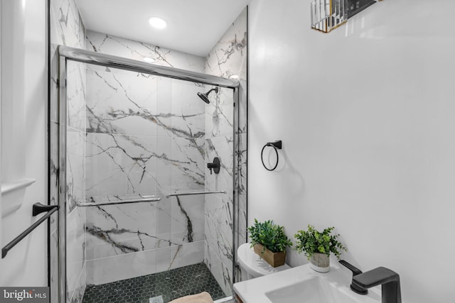 6913 Fulford St, Clinton, MD 20735 - full bath with a marble finish shower, toilet, and vanity
