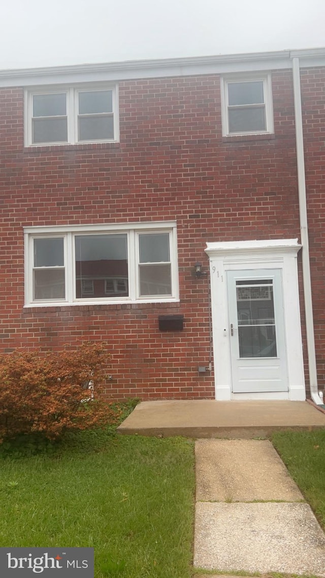 911 Circle Dr, Baltimore, MD 21227 - view of front facade with brick siding