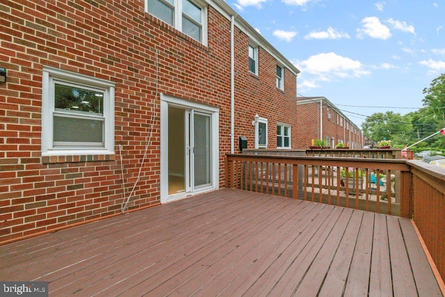 911 Circle Dr, Baltimore, MD 21227 - view of deck