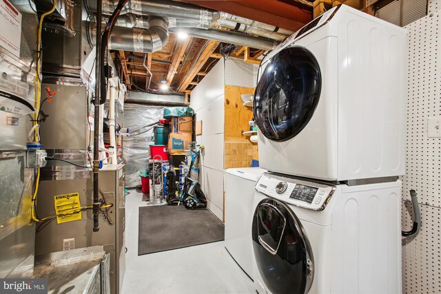 2371 N Edgewood St, Arlington, VA 22207 - washroom featuring stacked washer / drying machine