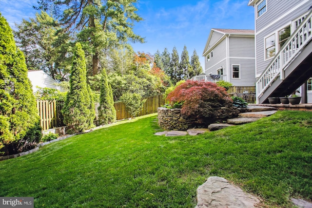 2371 N Edgewood St, Arlington, VA 22207 - view of yard