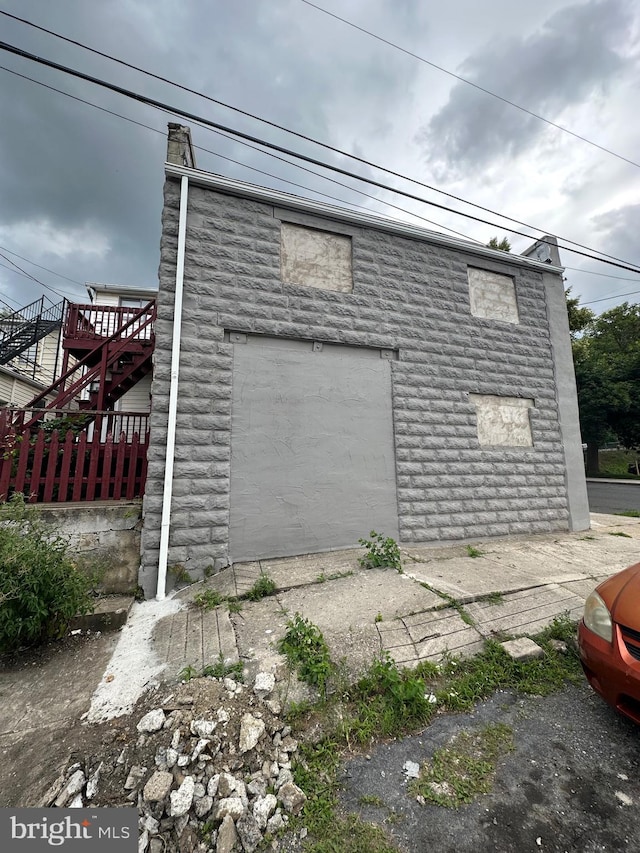 1500 Centre Ave, Reading, PA 19601 - view of garage