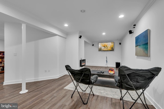 620 Cypress Ln, Severna Park, MD 21146 - interior space featuring crown molding, wood finished floors, and recessed lighting