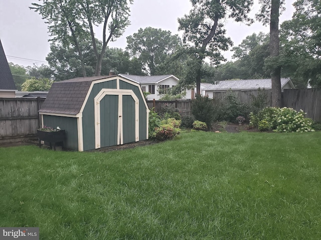 6188 Cobbs Rd, Alexandria, VA 22310 - view of yard