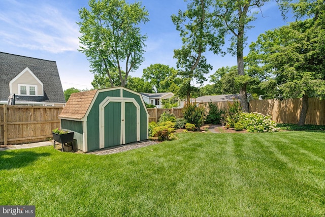 6188 Cobbs Rd, Alexandria, VA 22310 - fenced backyard with a storage unit