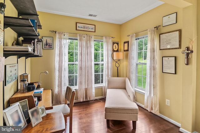 8145 Cyprus Cedar Ln Unit C, Ellicott City, MD 21043 - living area featuring plenty of natural light, hardwood / wood-style floors, and baseboards