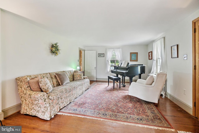 1132 Upper Stump Rd, Chalfont, PA 18914 - living area featuring wood finished floors and baseboards