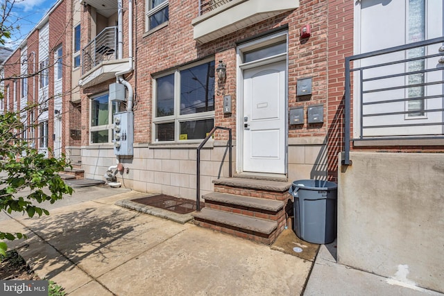 821 N 15th St Unit 2, Philadelphia, PA 19130 - entrance to property featuring brick siding