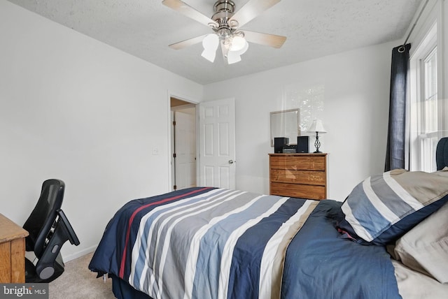 4549 Diehl Ct, Woodbridge, VA 22193 - bedroom with carpet and ceiling fan