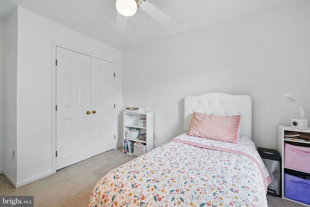 4549 Diehl Ct, Woodbridge, VA 22193 - carpeted bedroom featuring a closet and ceiling fan