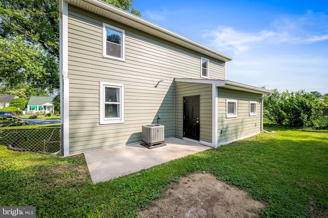 20 Village Rd, Baltimore, MD 21208 - back of property featuring a patio