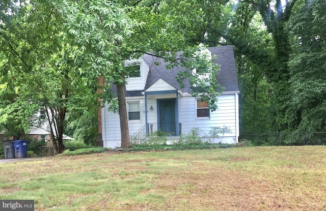 5604 Edgemont Dr, Alexandria, VA 22310 - cape cod house featuring roof with shingles