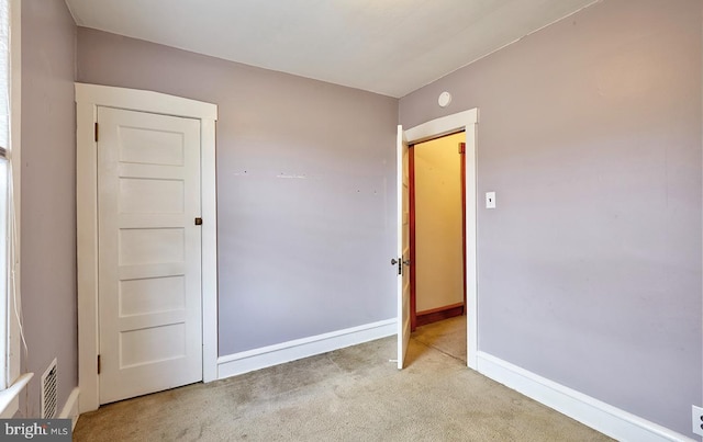625 Hunter St, Gloucester City, NJ 08030 - unfurnished room featuring carpet flooring and baseboards